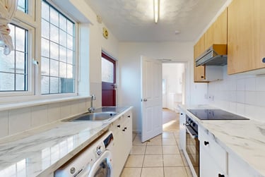 4 bed house, Rolleston Drive, Lenton, Nottingham, NG71JW - Image 8