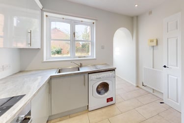4 bed house, Heron Drive, Lenton, Nottingham, NG72DE - Image 1