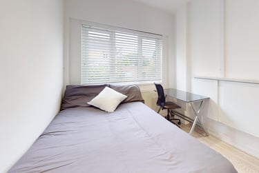 4 bed house, Goods Yard Close, City Centre, Loughborough, LE115EB - Image 11