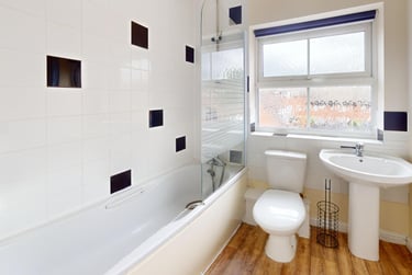 4 bed house, Goods Yard Close, City Centre, Loughborough, LE115EB - Image 10