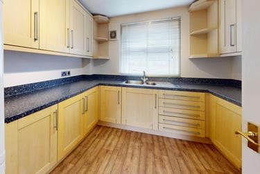4 bed house, Goods Yard Close, City Centre, Loughborough, LE115EB - Image 3