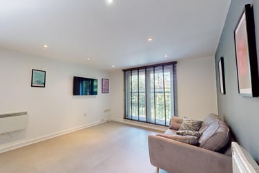 2 bed house, St Ann's Court, Kirkstall, Leeds, LS53LF - Image 3