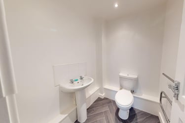 2 bed house, St Ann's Court, Kirkstall, Leeds, LS53LF - Image 9