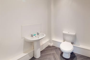 2 bed house, St Ann's Court, Kirkstall, Leeds, LS53LF - Image 12