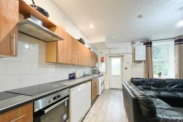 7 bed house, Crookesmoor Road, Crookes, Crookesmoor, Sheffield, S101BD - Image 3