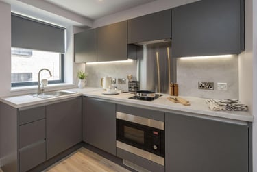 Deluxe Studio at Headrow Court, Park Cross Street, Hyde Park, Leeds, LS12QJ - Image 3
