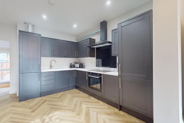 5 bed house, Storer Road, City Centre, Loughborough, LE115EQ - Image 2