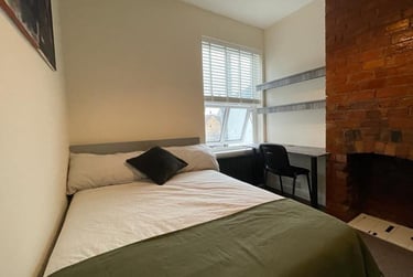 4 bed house, Rosebery Street, City Centre, Loughborough, LE115DX - Image 2