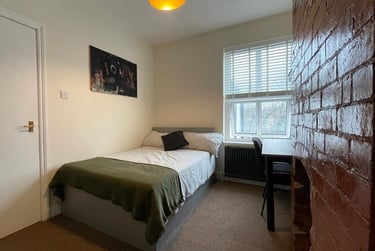 4 bed house, Rosebery Street, City Centre, Loughborough, LE115DX - Image 3