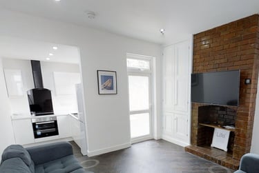 4 bed house, Hastings Street, City Centre, Loughborough, LE115AX - Image 1