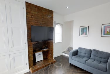 4 bed house, Hastings Street, City Centre, Loughborough, LE115AX - Image 2