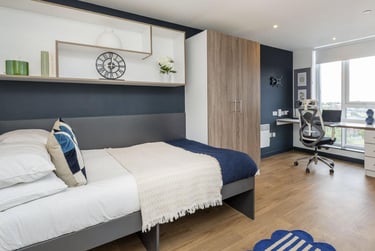 Penthouse Premium Studio at Innovo House, 60 Devon Street, Low Hill, Liverpool, L38AJ - Image 1