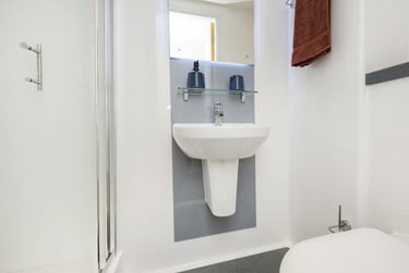 Premium Studio at Innovo House, 60 Devon Street, Low Hill, Liverpool, L38AJ - Image 5