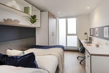 8 Bed Premium En-suite at Innovo House, 60 Devon Street, Low Hill, Liverpool, L38AJ - Image 1