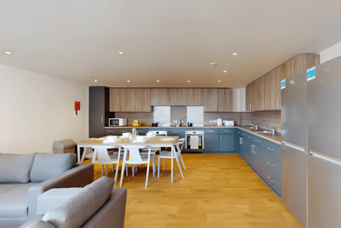 8 Bed Premium En-suite at Innovo House, 60 Devon Street, Low Hill, Liverpool, L38AJ - Image 6