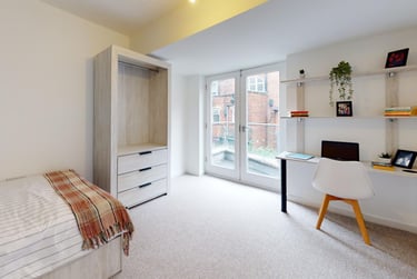 4 bed house, Yalta Court, Woodhouse, Leeds, LS29AG - Image 2