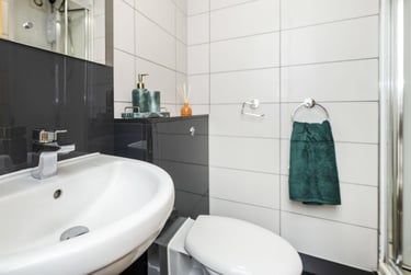 Premium Ensuite - Image 4