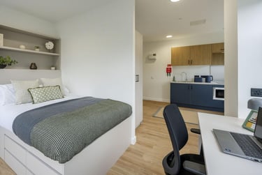 Deluxe Studio at Discovery Studios, Greenmarket, West End, Dundee, DD14AJ - Image 1