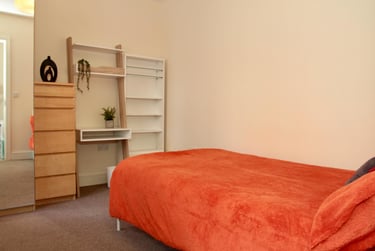4 bed house, Wheatsheaf Way, Knighton, Leicester, LE26EQ - Image 1
