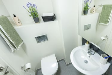 Studio Plus Fourth Floor - Image 4