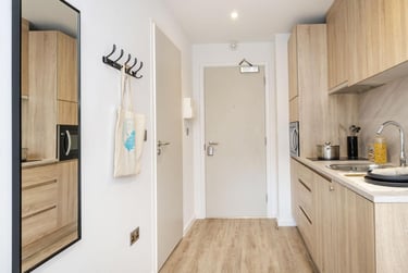Classic Studio Floors 1-5 at The Fabric Works, 4 Leylands Road, Hyde Park, Leeds, LS27FF - Image 3