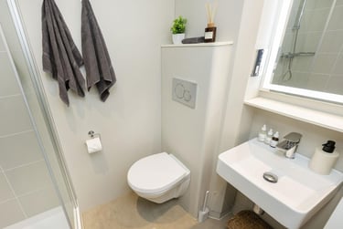 Premium Terrace Studio at The Fabric Works, 4 Leylands Road, Hyde Park, Leeds, LS27FF - Image 4
