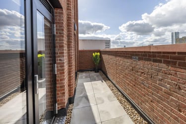 Premium Terrace Studio at The Fabric Works, 4 Leylands Road, Hyde Park, Leeds, LS27FF - Image 5