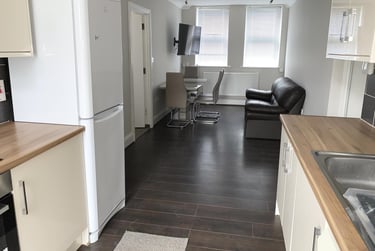 3 bed house, Broomhall Road, Broomhall, Broomhall, Sheffield, S102DN - Image 1