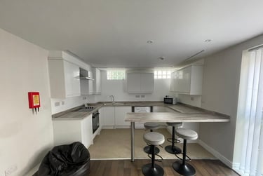 6 bed house, Cherry Street, Heeley, Sheffield, S24FF - Image 2