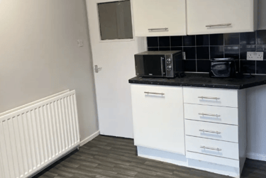 2 bed house, Myrtle Road, Highfields, Leicester, LE21FX - Image 2