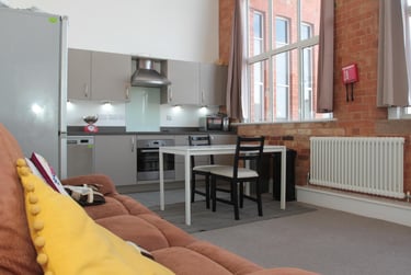 4 bed house, Wheatsheaf Court, Knighton, Leicester, LE26EX - Image 5