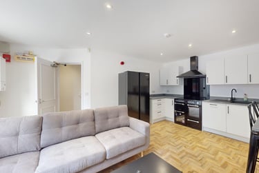 6 bed house, Lenton Boulevard, Lenton, Nottingham, NG72ET - Image 2