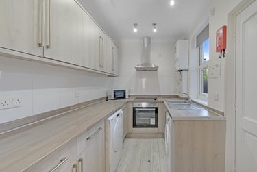 5 bed house, Queens Road, Heeley, Sheffield, S24DH - Image 2
