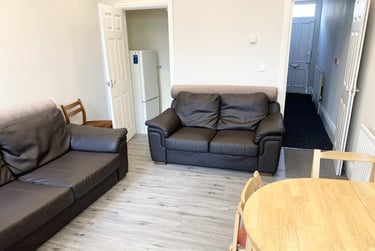 5 bed house, Vincent Road, Highfield, Sheffield, S71BY - Image 3