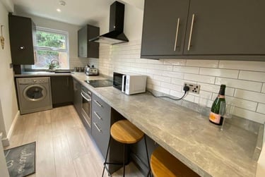4 bed house, Penley Street, Sharrow, Sheffield, S118BG - Image 1