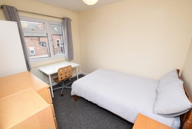 5 bed house, Rothesay Avenue, Radford, Nottingham, NG71PU - Image 1