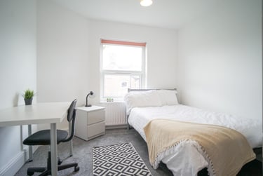 4 bed house, Margaret Street, Heeley, Sheffield, S14SX - Image 1