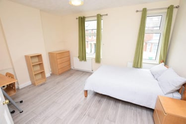 4 bed house, Teversal Avenue, Radford, Nottingham, NG71PY - Image 4