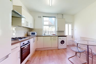 3 bed house, Shoreham Street, Heeley, Sheffield, S24FE - Image 3