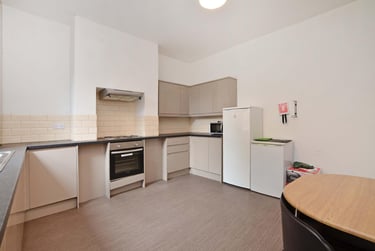 3 bed house, Shoreham Street, Heeley, Sheffield, S24FB - Image 3