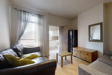 3 bed house, Edmund Road, Heeley, Sheffield, S24EG - Image 1