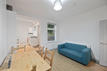4 bed house, City Road, Heeley, Sheffield, S25HG - Image 2