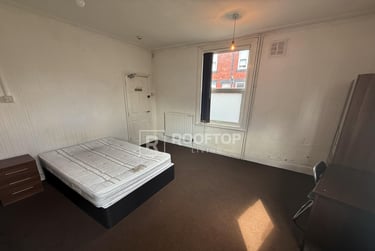 5 bed house, Thornville Mount, Hyde Park, Leeds, LS61JX - Image 5