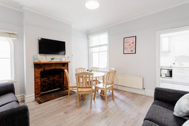 6 bed house, Cumberland Road, City Centre, Loughborough, LE115DE - Image 1