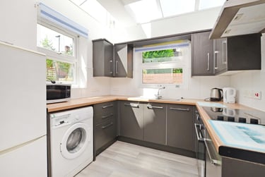 5 bed house, Edmund Road, Heeley, Sheffield, S24EN - Image 1
