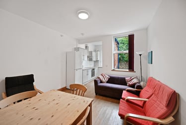 4 bed house, Warrington Road, Crookes, Crookesmoor, Sheffield, S101EN - Image 1