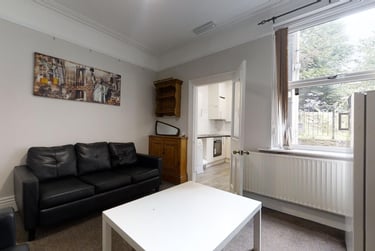 5 bed house, Thompson Road, Sharrowvale, Sheffield, S118RB - Image 1
