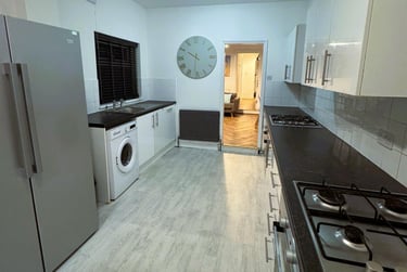 6 bed house, Cranbrook Avenue, Newland, Hull, HU67SP - Image 5