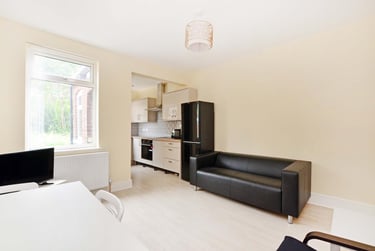 3 bed house, Edmund Road, Highfield, Heeley, Sheffield, S24EN - Image 2