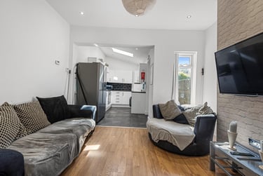5 bed house, Shoreham Street, Heeley, Sheffield, S24FA - Image 2